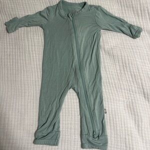 Kyte Baby Long Sleeve Newborn Zipper Romper